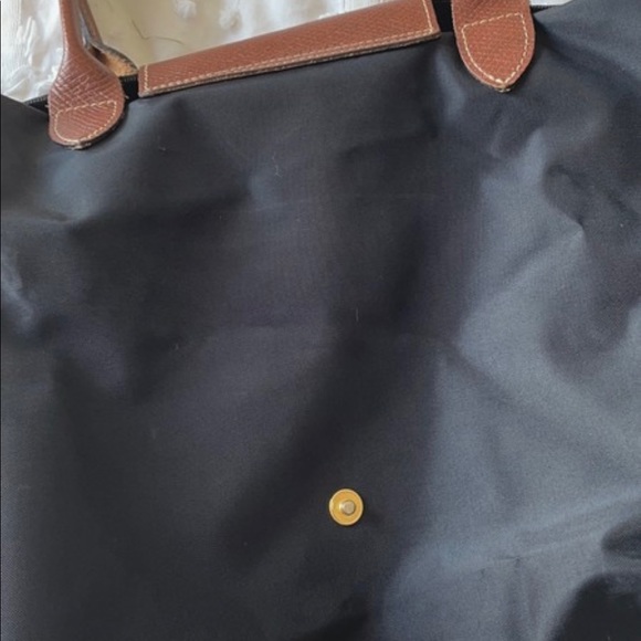 Black and tan longchamp tote - Picture 4 of 15
